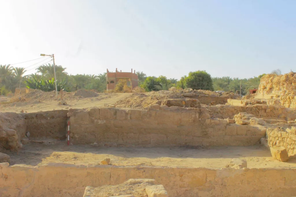 Egyptian archaeologists uncover secrets of Oasis Temple 16 - Egyptian Gazette