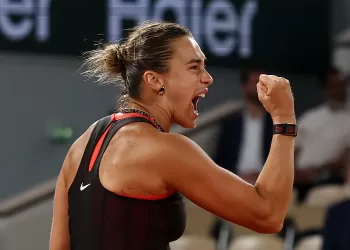 Sabalenka into French Open last eight