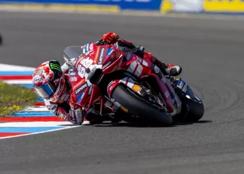 Bagnaia storms to Czech sprint win