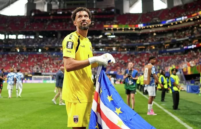 Veteran keeper stars on W. Cup debut at 40 16 - Egyptian Gazette