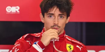 Leclerc turns down rival moves