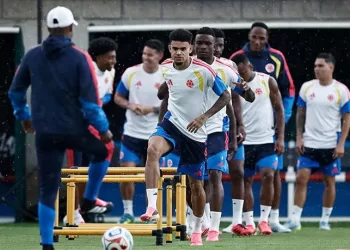 Storm halts Colombia training session