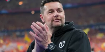 Palace hires Sage as manager