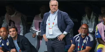 Advocaat urges realism as Curacao dream lives