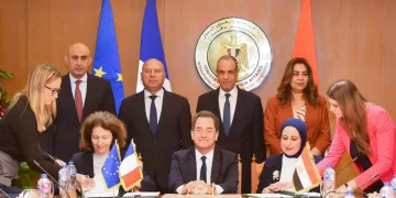 Egypt, France sign 8 agreements to advance health, education, green industry