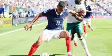 France’s Saliba battles pain at W. Cup