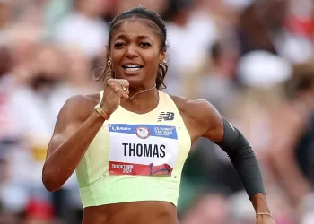 Gabby claims 200m with world-best time