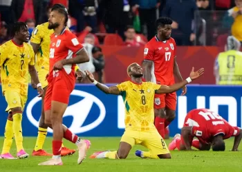 England, Ghana eye W. Cup last 32