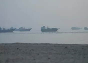 Iran, US agree to halt war and reopen Hormuz, sending oil prices tumbling