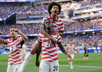 USA crush Paraguay 4-1 in statement victory