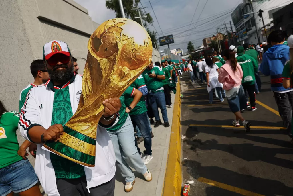 Mexico opens World Cup with passion, parties 16 - Egyptian Gazette Mexico opens World Cup with passion, parties 15 - Egyptian Gazette
