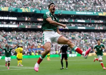 Mexico beats South Africa in World Cup opener