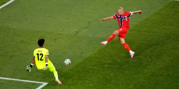 Haaland scores twice as Norway beat Iraq 4-1 on World Cup return