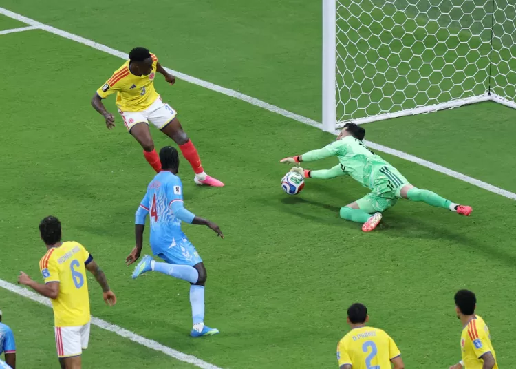 Munoz strike sends Colombia into Round of 32 12 - Egyptian Gazette
