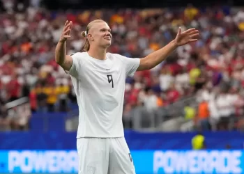 Norway wins its 1st World Cup knockout game