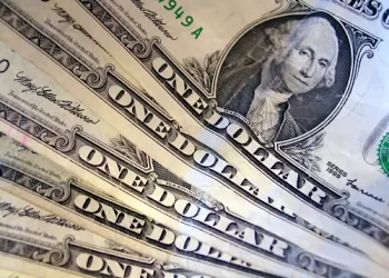 US dollar retreats as Iran‑Israel pause calms markets