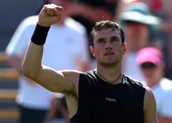 Draper triumphs at Eastbourne return