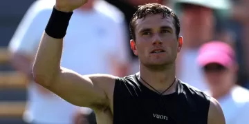 Draper triumphs at Eastbourne return