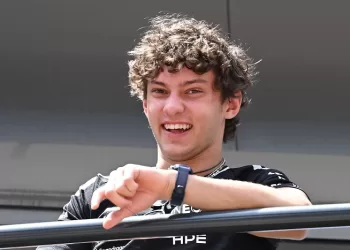 Antonelli pips Ferraris in Monaco