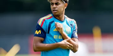 Spain pair gears up for W. Cup opener