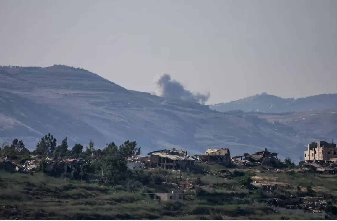 Israeli airstrikes kill 13 in south Lebanon, Lebanese sources say 11 - Egyptian Gazette