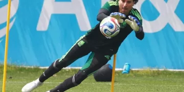 Mexican keeper targets 6th W. Cup
