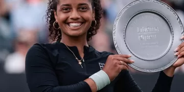 Robin seals 1st WTA trophy