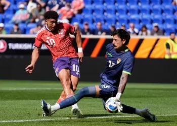 Scotland routs Bolivia in W. Cup warm-up