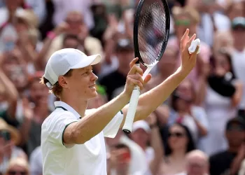 Sinner reaches Wimbledon 2nd round