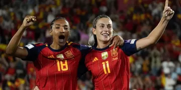 Spain women strengthen W. Cup bid