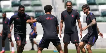USA takes on Paraguay in W. Cup opener