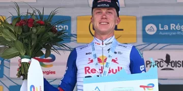 Van Gils wins 6th stage in France