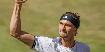 Zverev books Fritz semi at Halle