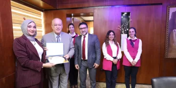 Honouring distinguished employees at Cairo Airport Company