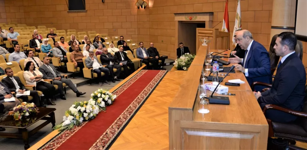 El-Hefny urges more efforts to stop bird hazards at airports 18 - Egyptian Gazette