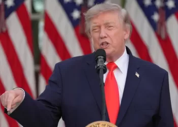 Trump threatens 100% tax on European imports
