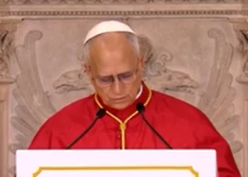 Pope urges leaders to temper divisions at start of Spain trip