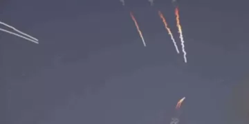 US and Iran exchange fire for a 2nd day