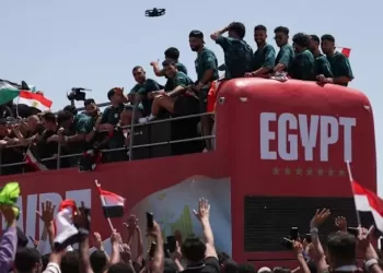 Egypt national team touches down in Alamein amid huge fan turnout