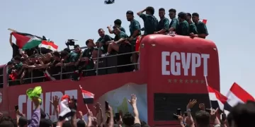 Egypt national team touches down in Alamein amid huge fan turnout