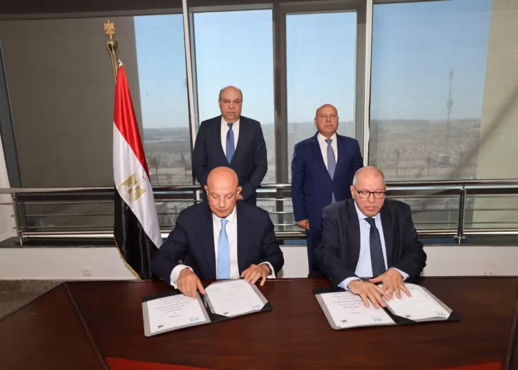 Civil aviation, transport ministries sign major infrastructure deal 13 - Egyptian Gazette Civil aviation, transport ministries sign major infrastructure deal 12 - Egyptian Gazette