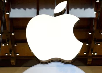 Apple briefly tops $5 trillion market value