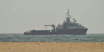Tanker traffic slows in Strait of Hormuz