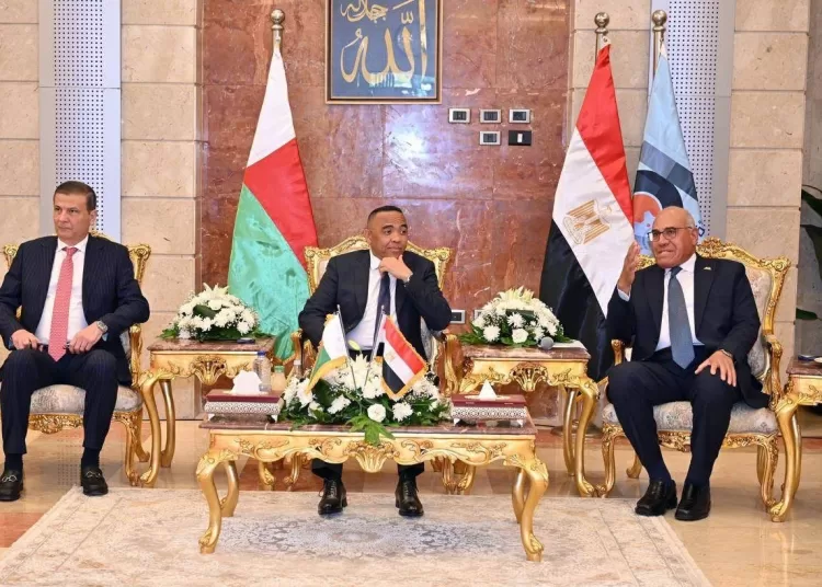 Madagascar President probes industrial co-operation with AOI 12 - Egyptian Gazette Madagascar President probes industrial co-operation with AOI 11 - Egyptian Gazette