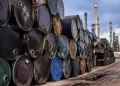 Oil eases as traders weigh US-Iran conflict risks