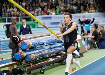 Still hungry, Duplantis rolls on