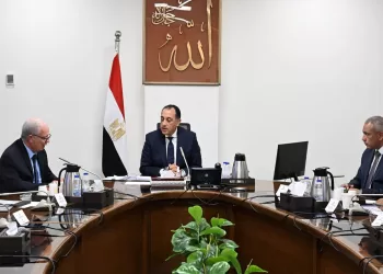 PM reviews progress on restructuring state-owned companies