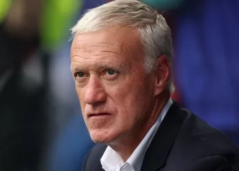 France faces searing W. Cup test