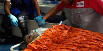 Man pulled alive from Venezuela quake rubble after week