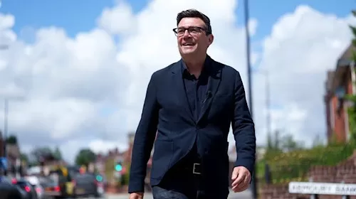 Burnham wins Labour leadership; to become PM Monday 12 - Egyptian Gazette Burnham wins Labour leadership; to become PM Monday 11 - Egyptian Gazette